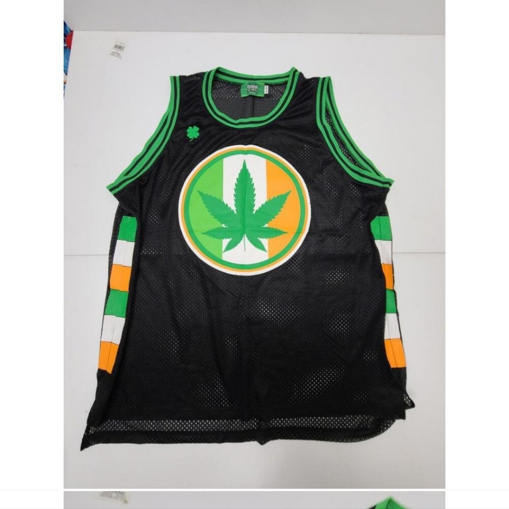 NWT McStoned Jersey Tank Men XL St Patrick's Day Green Leaf Ireland Spencer's